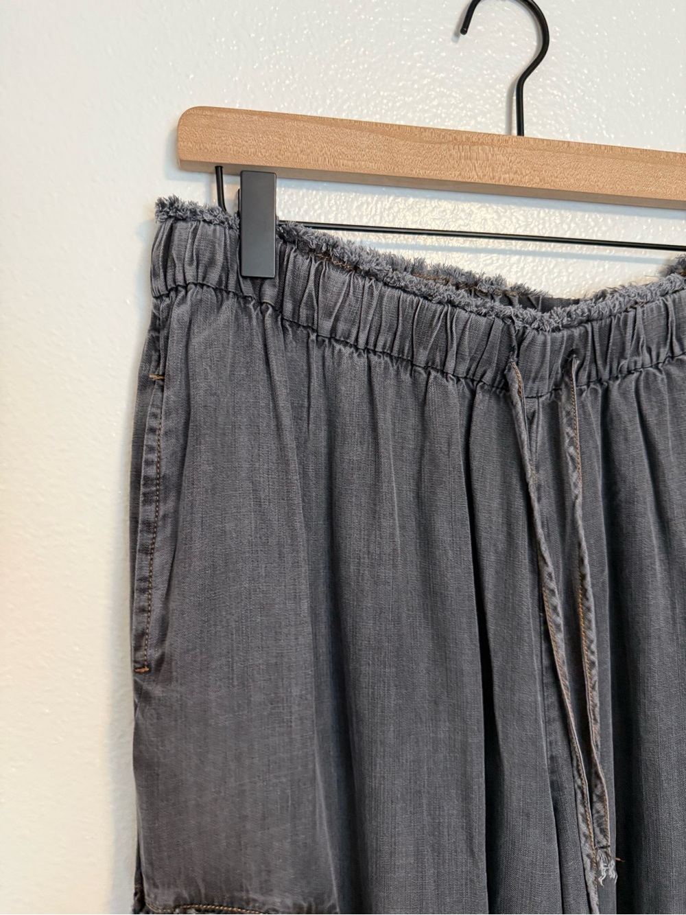 Easel - Washed Distressed Drawstring Elastic Waist Gray Grey Wide Leg Pant - 1X - Picture 7 of 14